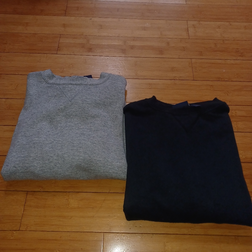 Harbor Bay Gray and Black Crewneck Sweatshirts
